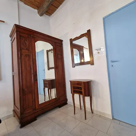Apartament Iliana's *